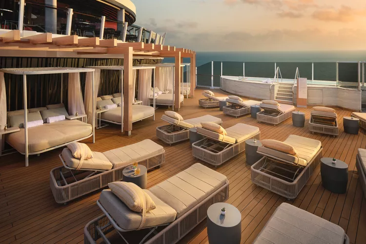 TAL-norwegian-cruise-line-GIRLSCRUISE1223-bdbdfabb09f54927a8302aecf4cdeb51 - 6 cruceros perfectos para un viaje de chicas