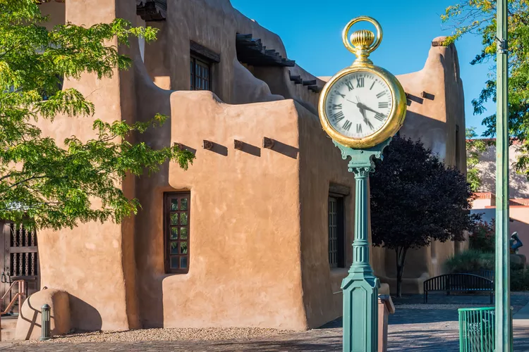 TAL-santa-fe-plaza-PLACESNM1123-2477ba1554714afebf9876e9717ec37d - 18 mejores lugares para visitar en Nuevo México, según los locales