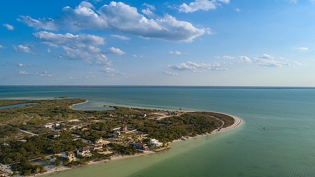 Tortugas-wikimediacommons-Dronepicr-vacaciones-cancun - Descubre 5 de las mejores playas de Cancún