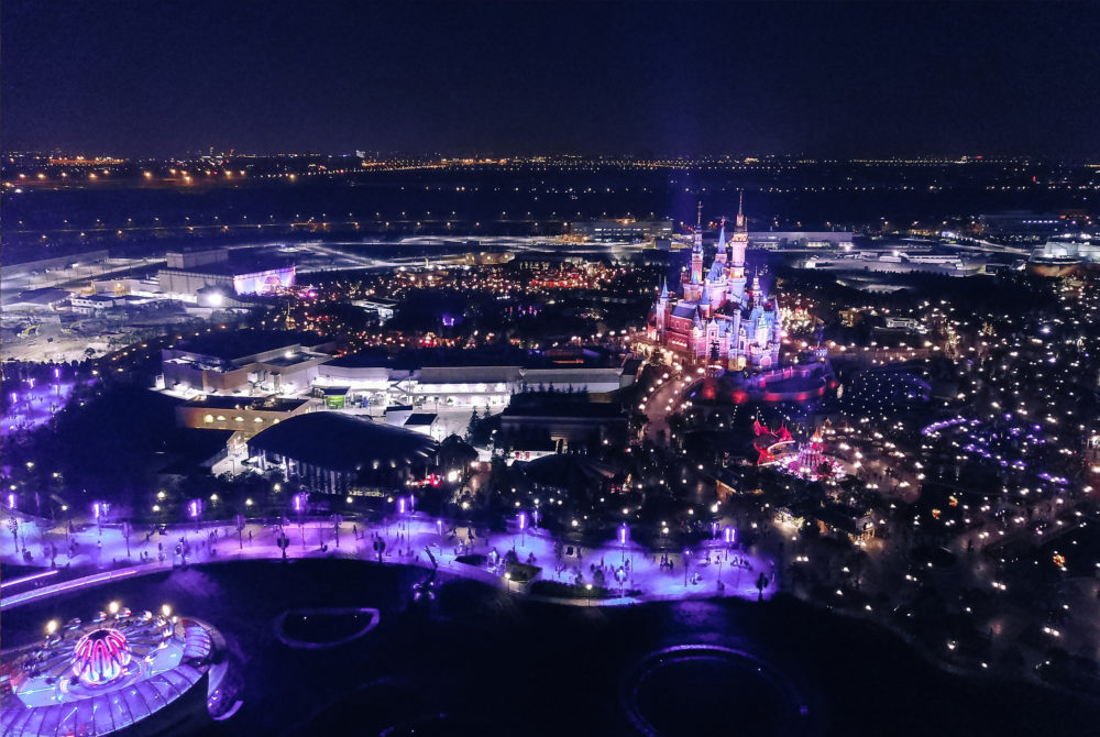 Vista-Aerea-Disneylandia-1000x670 - Vacaciones en Disney: cuáles son los parques que tienen show de cierre