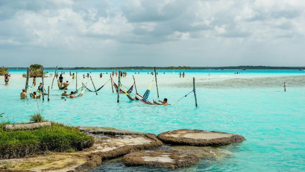 bacalar-pexels-laguna-colores-turismo-1000x563 - Qué hacer en Chetumal: clima, presupuesto, actividades y lugares imperdibles