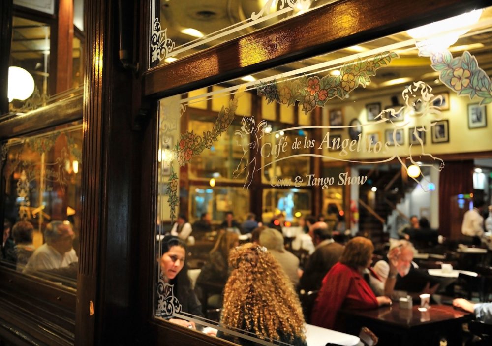 cafe-de-los-angelitos-1000x703 - Cafés Notables en Buenos Aires: tradición y buena gastronomía