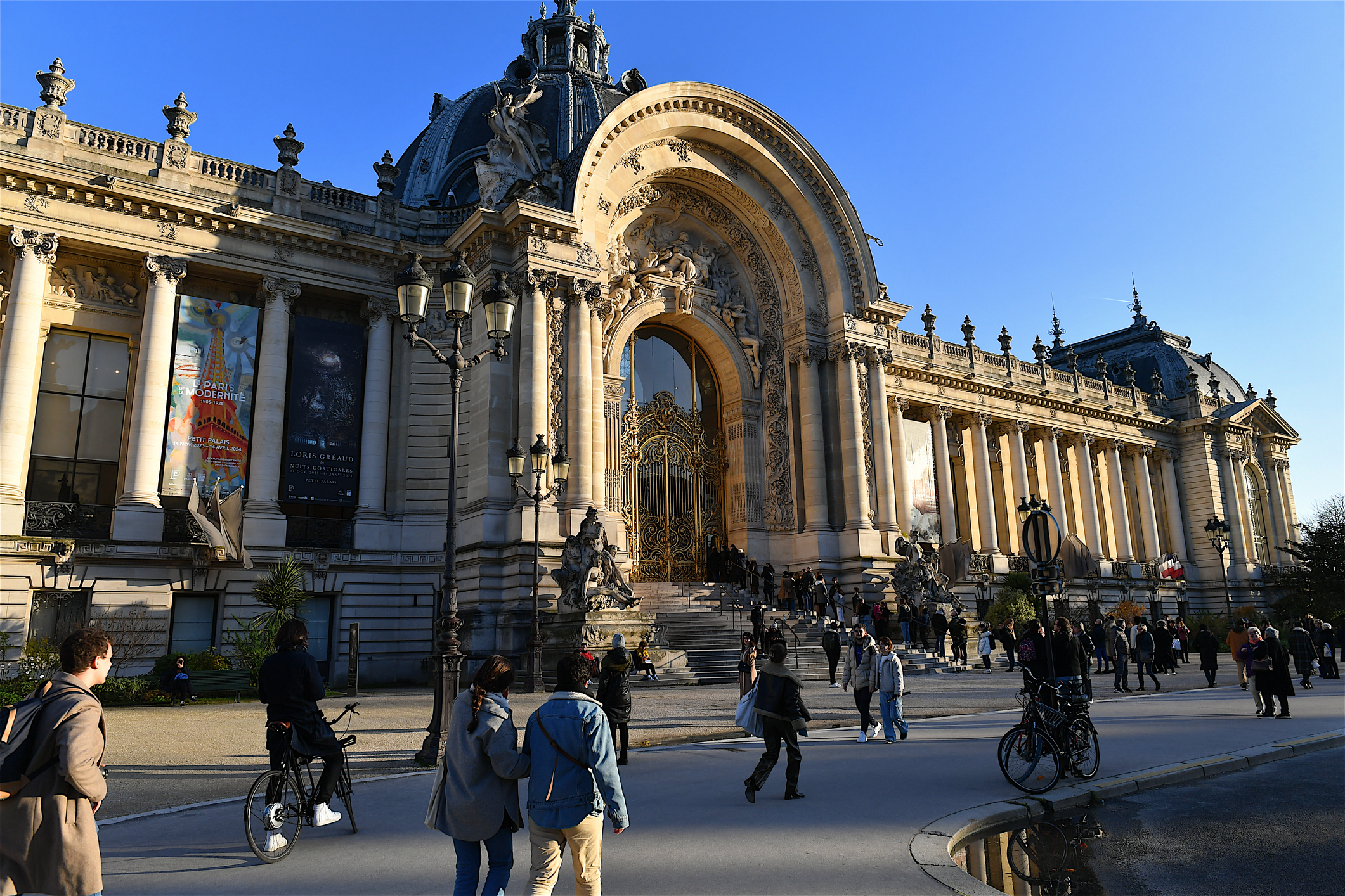fachada-del-Petit-Palais - París con presupuesto limitado: 7 lugares gratis para visitar