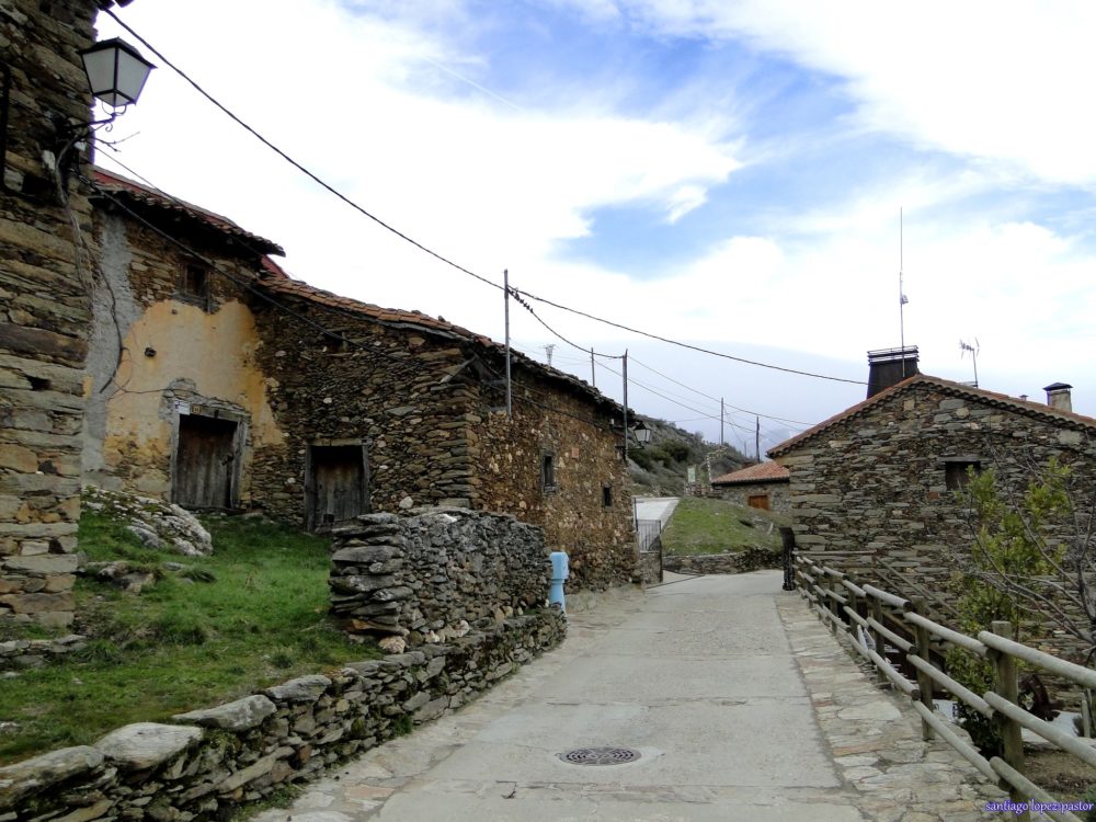 lahiruela-Flickr-SantiagoLopezPastor-1000x750 - El hermoso pueblito muy cerca de Madrid con solo 74 habitantes y perfecto para disfrutar de la naturaleza y el senderismo