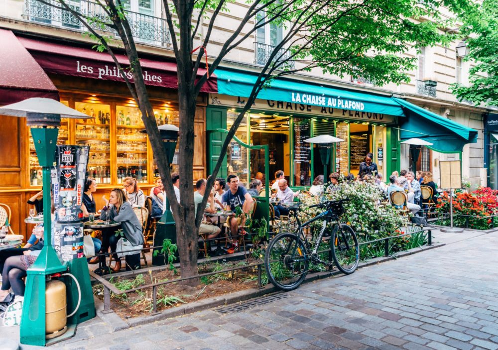 le-marais-paris-1000x703 - Este barrio de París cuenta con el mercado de alimentos más antiguo de la ciudad, un speakeasy de fama mundial y un lujoso hotel con vistas increíbles