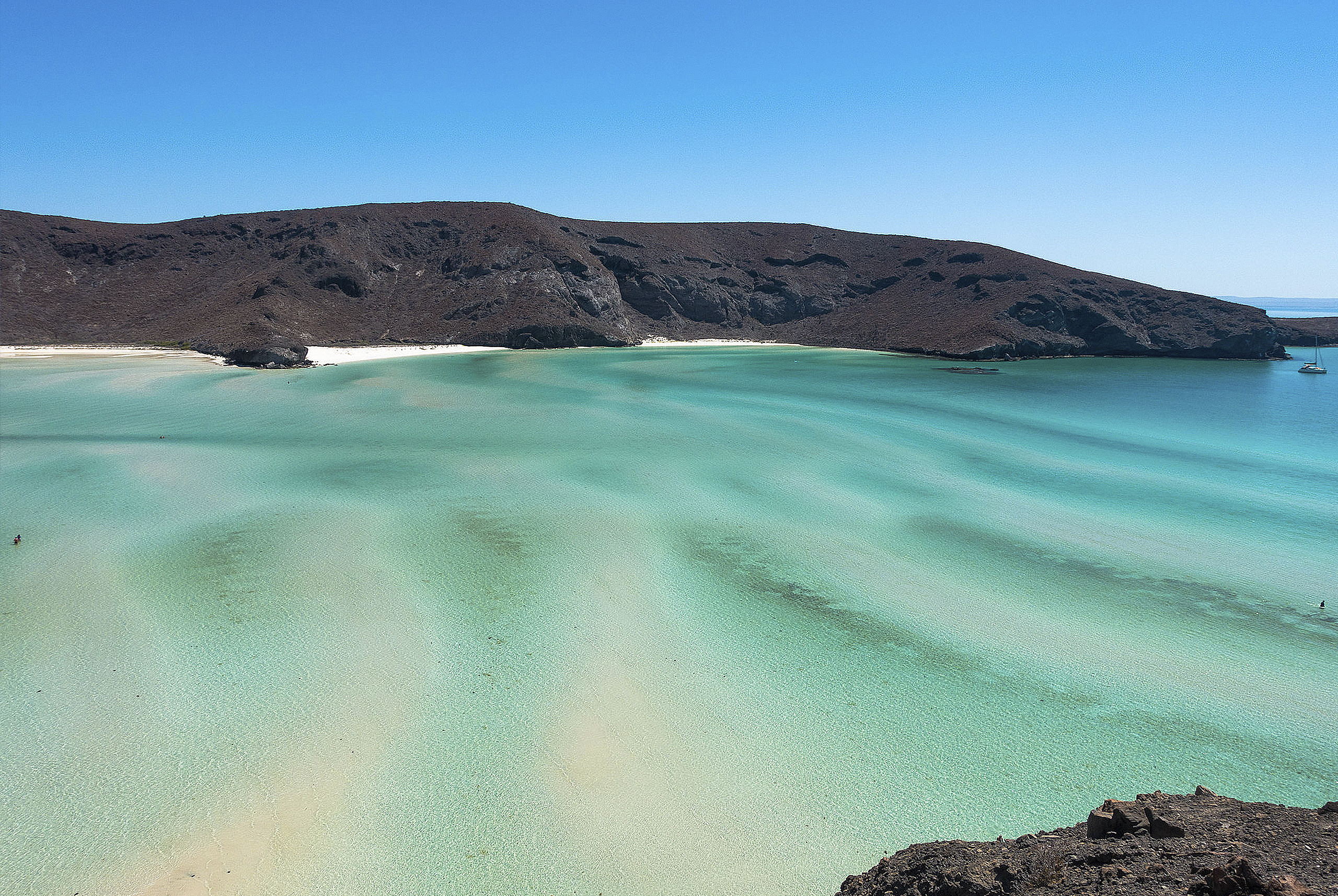 La playa virgen de Baja California Sur que casi nadie conoce y tiene aguas azul turquesa