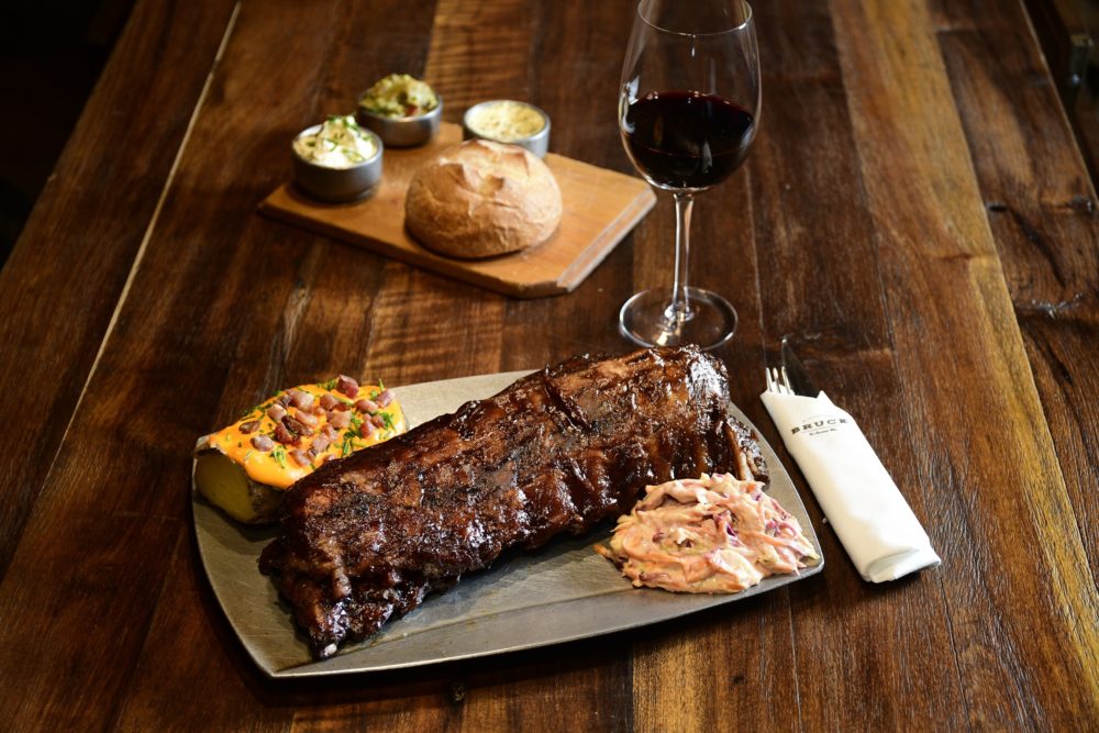 Bruce-Grill-Station-ribs-El-Jefe-1-1000x667 - San Valentín: la guía definitiva para saber dónde cenar en Buenos Aires y sus alrededores