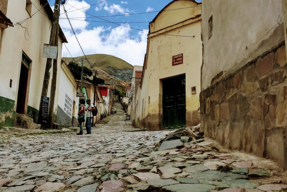 Calle-Empinada-Iruya-1000x670 - El pequeño pueblito argentino elegido como uno de los más bonitos del mundo