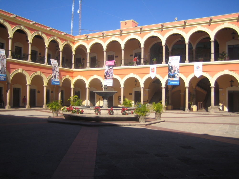 El_Fuerte_Sinaloa_Palacio_Municipal-1000x750 - El bonito Pueblo Mágico a 2 horas de Los Mochis perfecto para ir a pescar, con rica comida y una impactante zona arqueológica