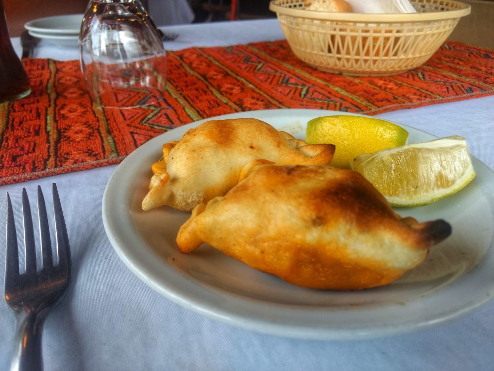 Empanadas_en_Tafi_del_Valle_en_2021-1000x750 - El pueblito de montaña en Argentina con las humitas más ricas, preciosos senderos y cálidos residentes