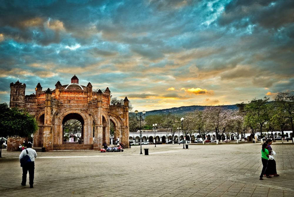 Fuente-Colonial-Chiapa-De-Corzo-1000x670 - El bonito Pueblo Mágico que alberga una maravilla natural, hermosas casas y deliciosa cocina