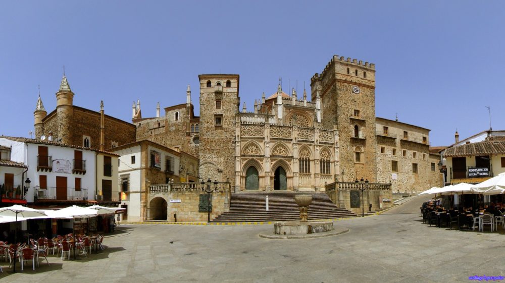 El pueblo de Extremadura que fue galardonado por la Organización Mundial del Turismo como uno de los más lindos del mundo y tiene exquisita arquitectura