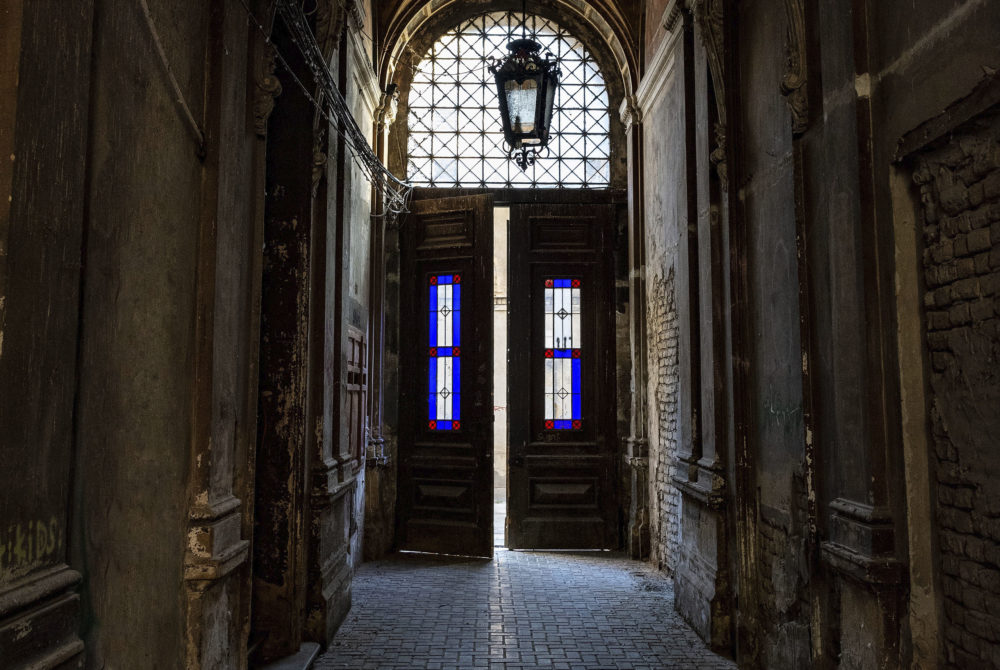 El precioso pueblito a 30 minutos de Toledo que alberga un imponente castillo en el que vivió Isabel la Católica