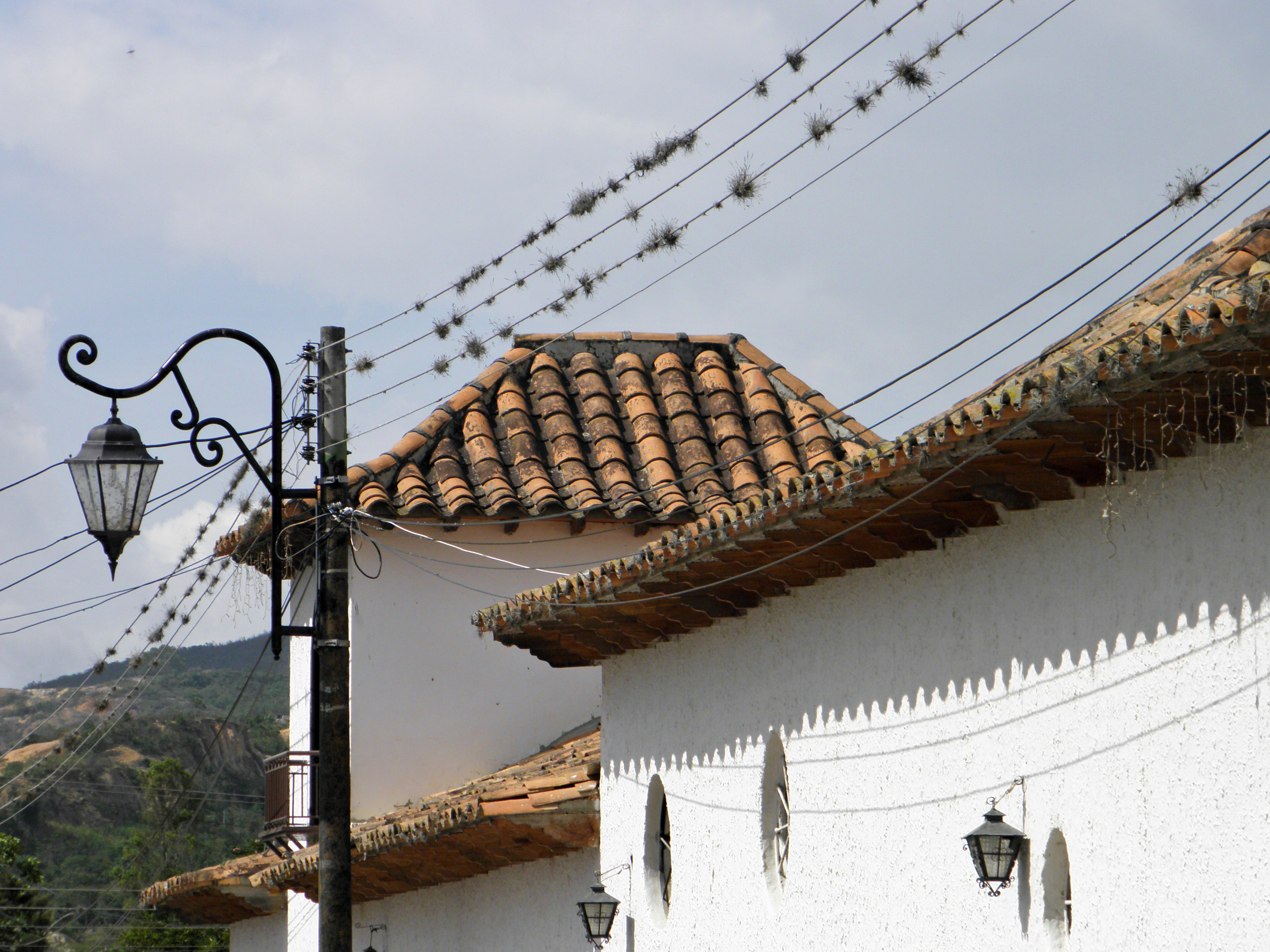 Es uno de los Pueblos Patrimonio más hermosos de Colombia, tiene callecitas preciosas y una reserva natural impactante