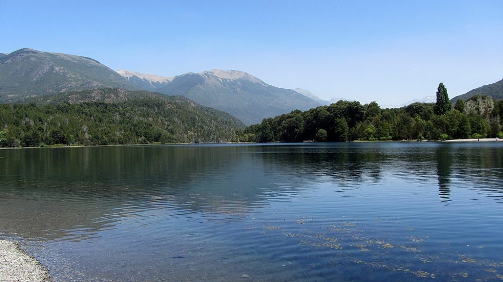 LagoSteffen-Wikimediacommons-PabloGimenez-1000x562 - El lago escondido cerca de Bariloche con preciosas aguas cristalinas y cálidas