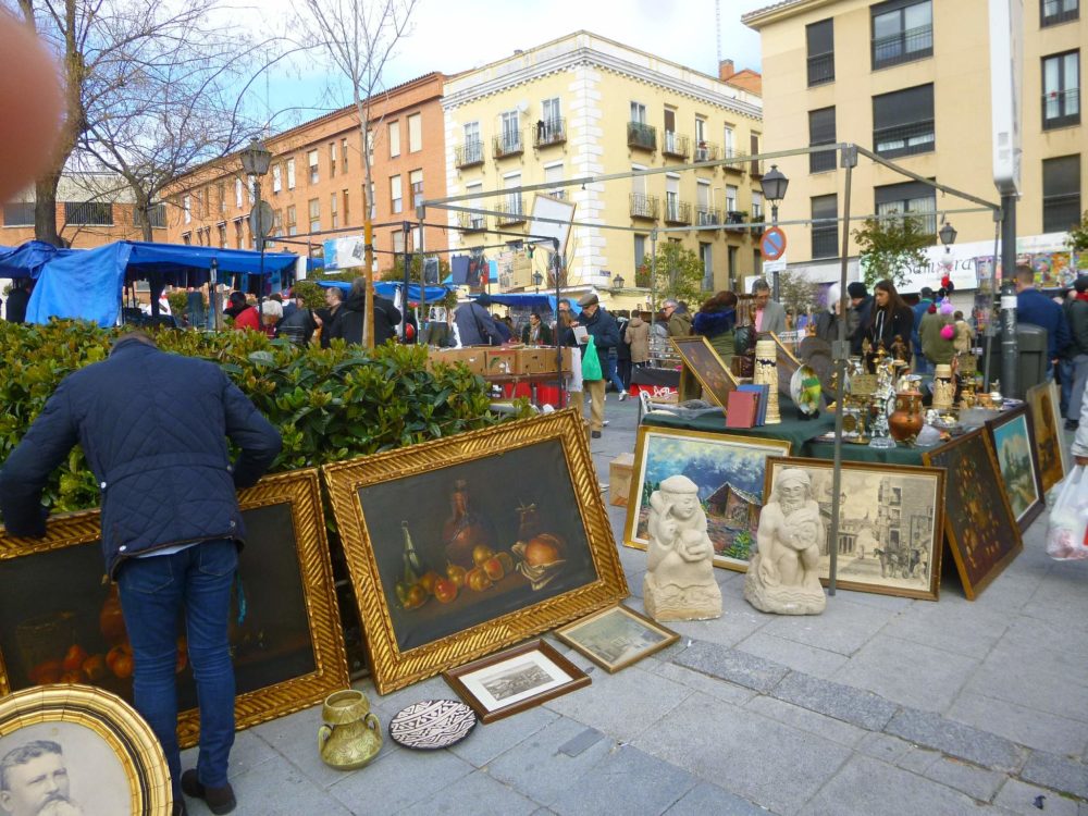 Madrid_-_El_Rastro_25_de_marzo_de_2018_04-1000x750 - Las 3 tiendas del Rastro de Madrid que no te debes perder