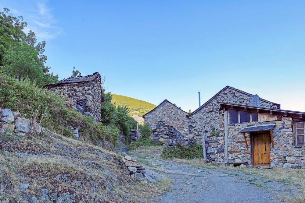 El pueblo de León que tiene 1 habitante, casi nadie lo visita y hay paisajes preciosos