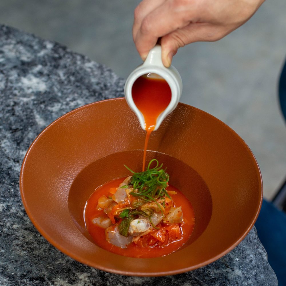 Neko-restaurant-ceviche-Kimchi-1000x1000 - Neko Restaurant: un viaje sensorial en clave nikkei