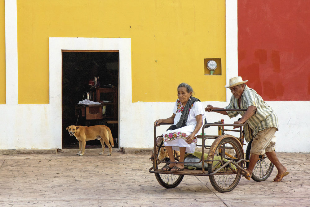 Pareja-Mani-Yucatan-1000x670 - El bonito Pueblo Mágico a 1 hora de Mérida con casitas coloniales, deliciosa comida y sitios arqueológicos mayas