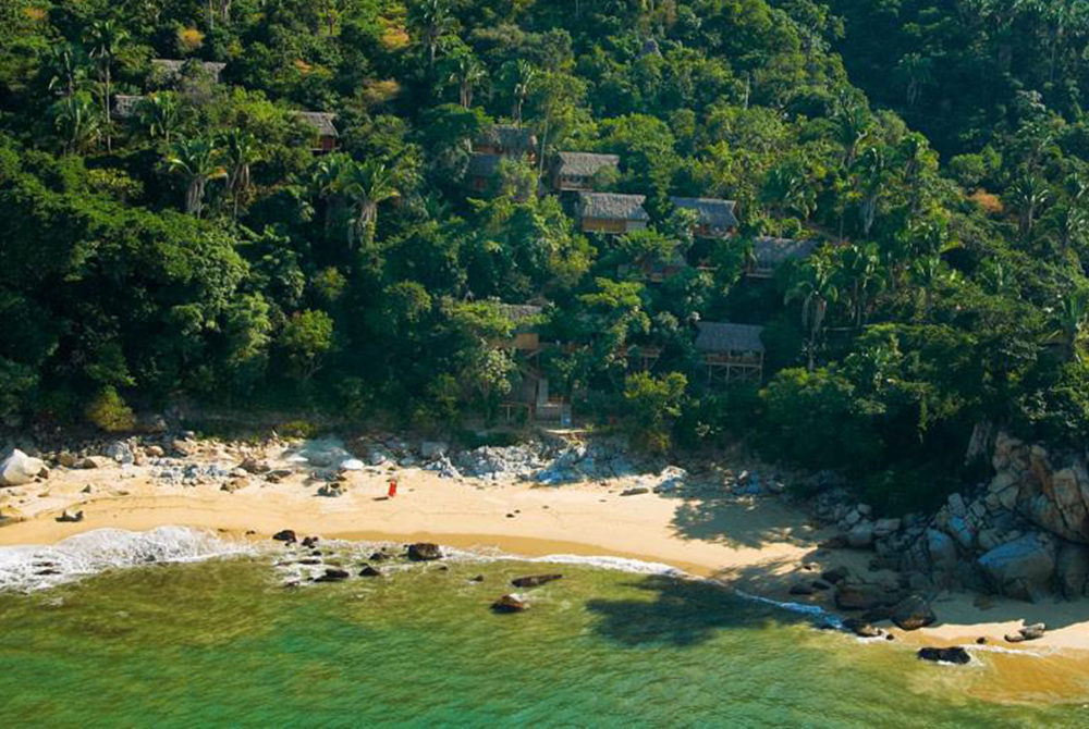 Playa-Volador-Mexico-1000x670 - La playa secreta de Jalisco que casi nadie conoce, se accede solo por lancha y guarda paisajes alucinantes