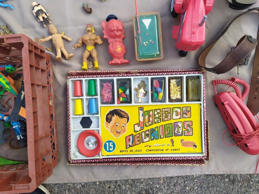 RastrodeGalicia-Lobo-en-Wikimedia-Commons-1000x750 - Cuál es el mejor rastro de la Comunidad Valenciana y qué se puede comprar