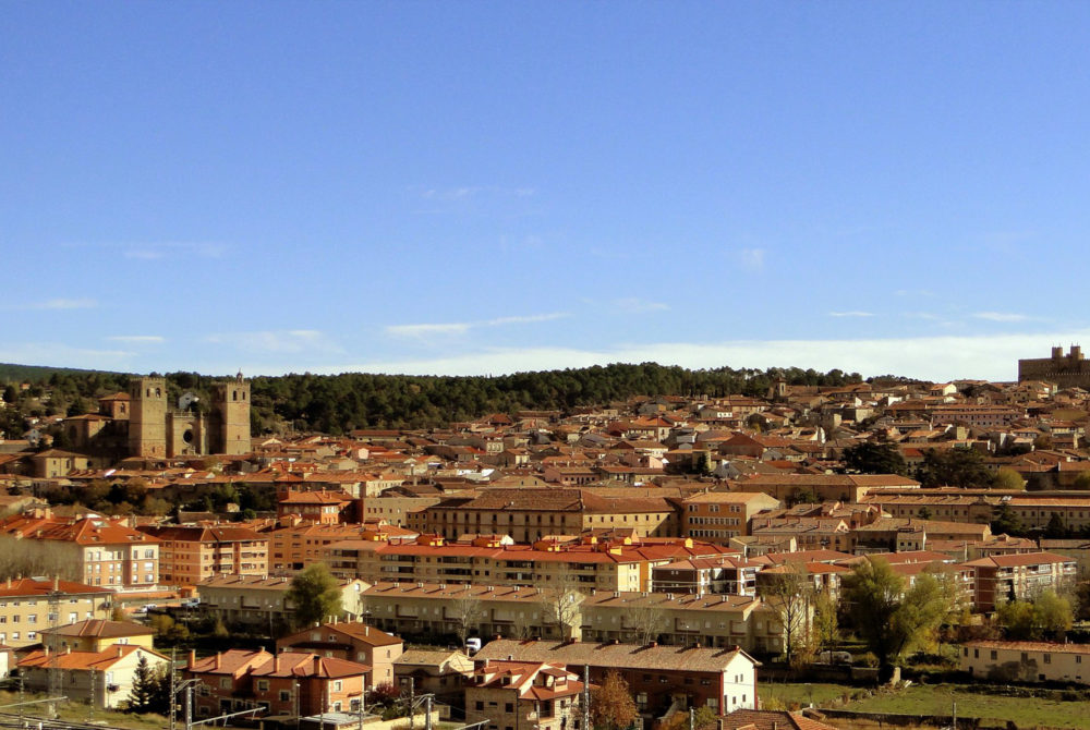 Siguenza-1000x670 - La Organización Mundial del Turismo eligió este pueblo de Guadalajara como uno de los más bellos del mundo