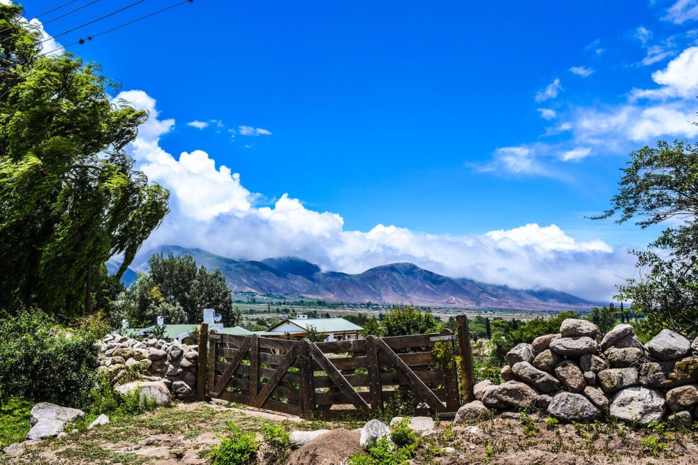 TafiDelValle-TitiNicola-en-Wikimedia-Commons-1000x667 - El pueblito de montaña en Argentina con las humitas más ricas, preciosos senderos y cálidos residentes