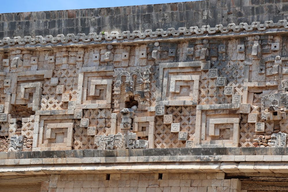 Uxmal1-Flickr-WallyGobetz-1000x667 - El pueblito de Yucatán que alberga un importante Patrimonio de la Humanidad