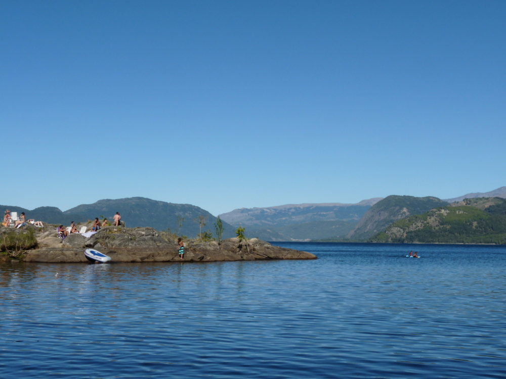 Yuco_-_panoramio_1-1000x750 - La preciosa playa escondida de aguas celestes y paisajes de ensueño a pocos kilómetros de San Martín de los Andes