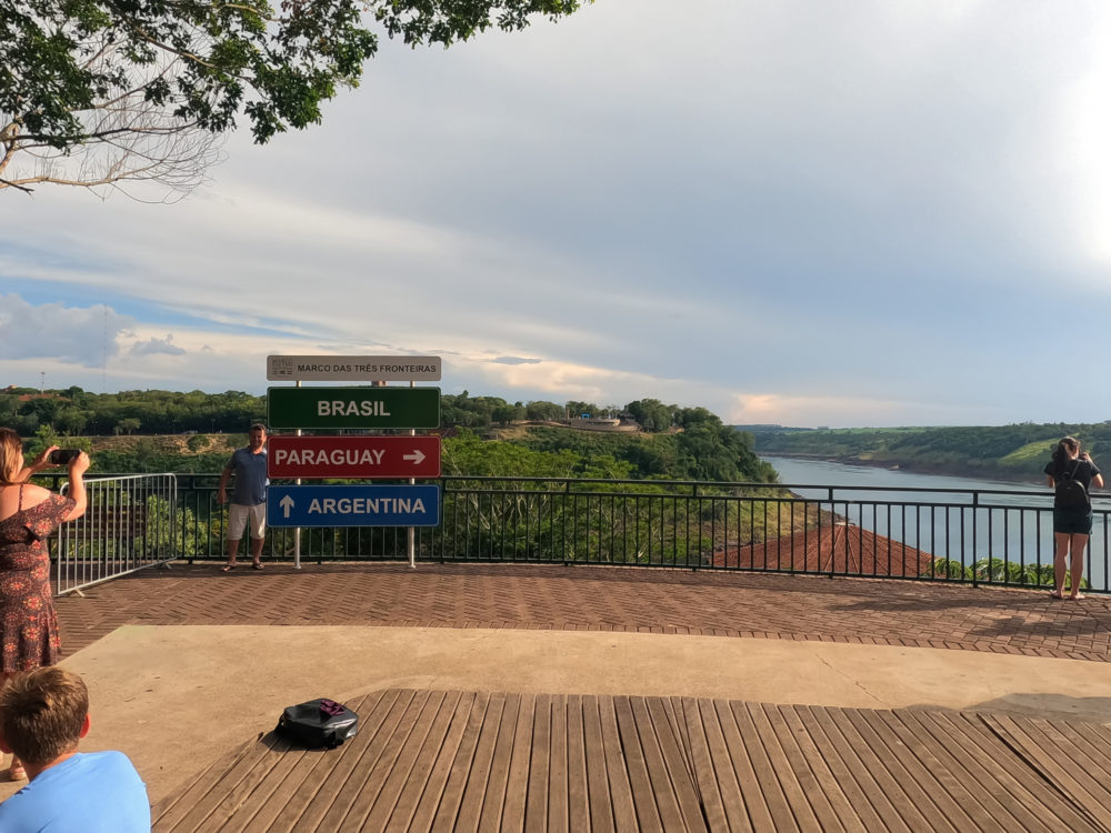 iStock-1365026566-1000x750 - 3 cosas que debes hacer sí o sí en tu viaje a las Cataratas del Iguazú