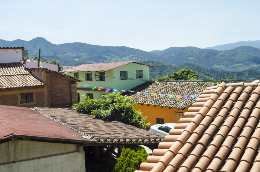 iStock-887835934-1000x662 - Los Pueblos Mágicos de Oaxaca para visitar este verano 2024 y qué actividades hay en cada uno