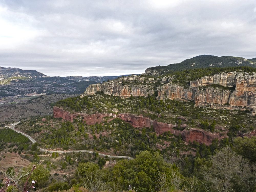 mirador-siurana-tarragona-1000x750 - Este pueblo de Tarragona tiene un mirador con vistas alucinantes, un castillo en las alturas y leyendas sobre reinas