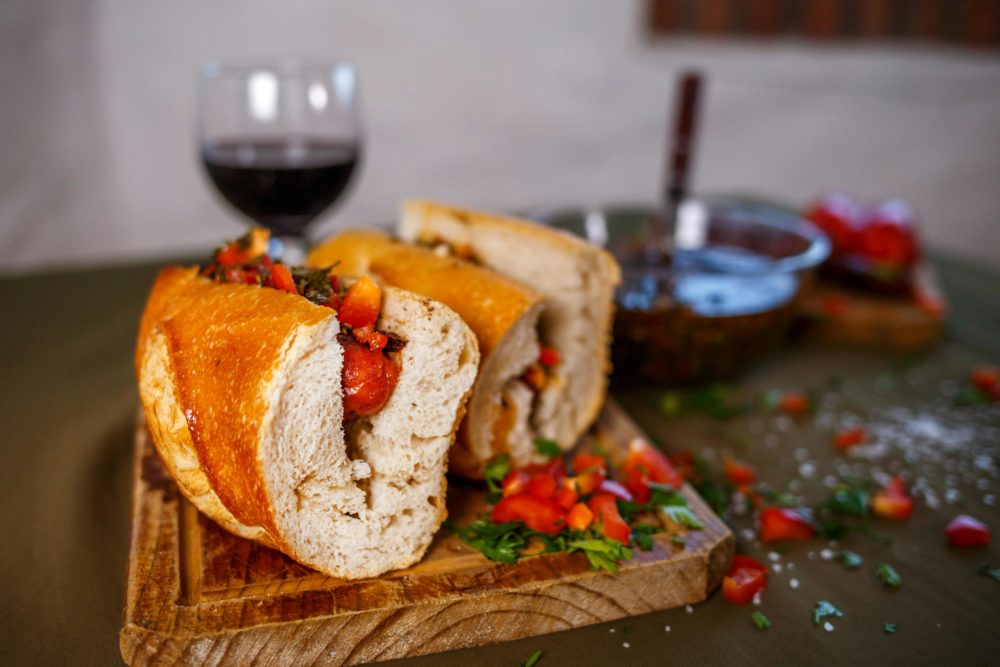 pexels-los-muertos-crew-8279975-1000x667 - Estos son los 3 mejores choripanes de Buenos Aires y dónde comprarlos
