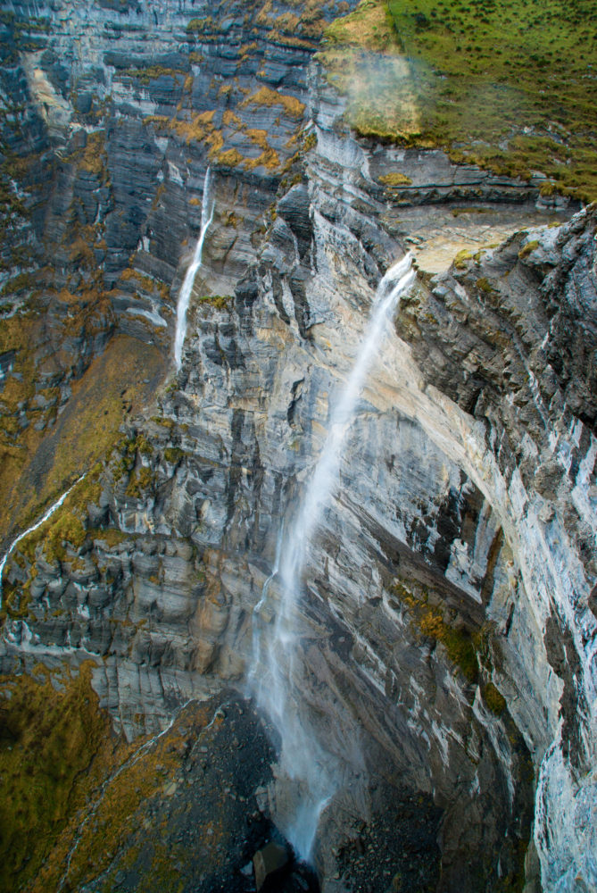 saltodelnervion-Flickr-AlbertoVarela-1-669x1000 - La cascada más alta de España está a 1 hora de Bilbao y tiene un paisaje único y natural