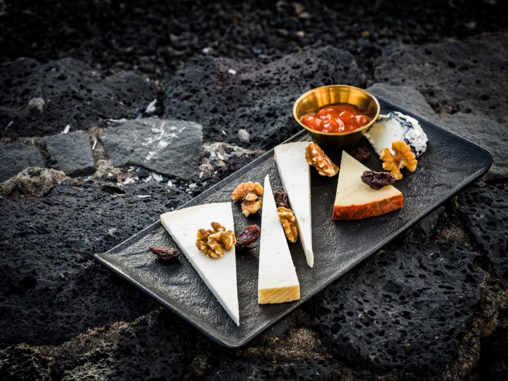 240119_El-Grifo_winebar_queso_0005074-1000x750 - España: 4 destinos gastronómicos para conocer en Semana Santa