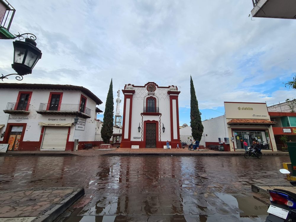 Está a 2 horas de Guadalajara, tiene hermosos parques y es un Pueblo Mágico con la más deliciosa gastronomía