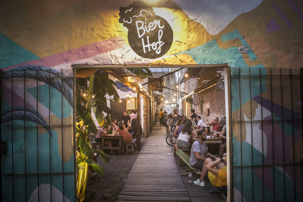 Bierhof-1000x667 - Una historia inexplicable de cervezas, vinos y algo de inconsciencia