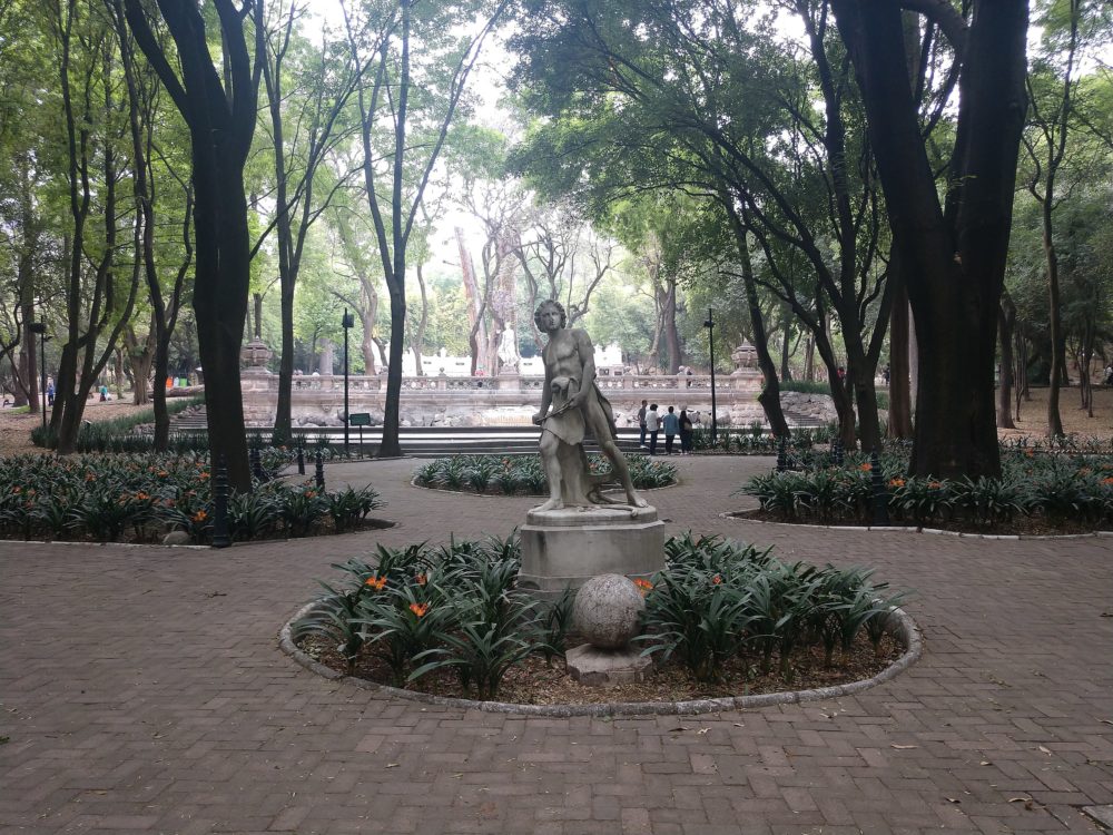 Bosque_de_Chapultepec_CDMX_wikimedia_commons_ProtoplasmaKid-1000x750 - Semana Santa 2024 en México: los mejores destinos de CDMX para visitar