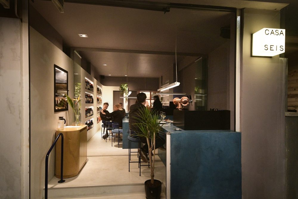 Casa-Seis-4-1000x667 - Una historia inexplicable de cervezas, vinos y algo de inconsciencia