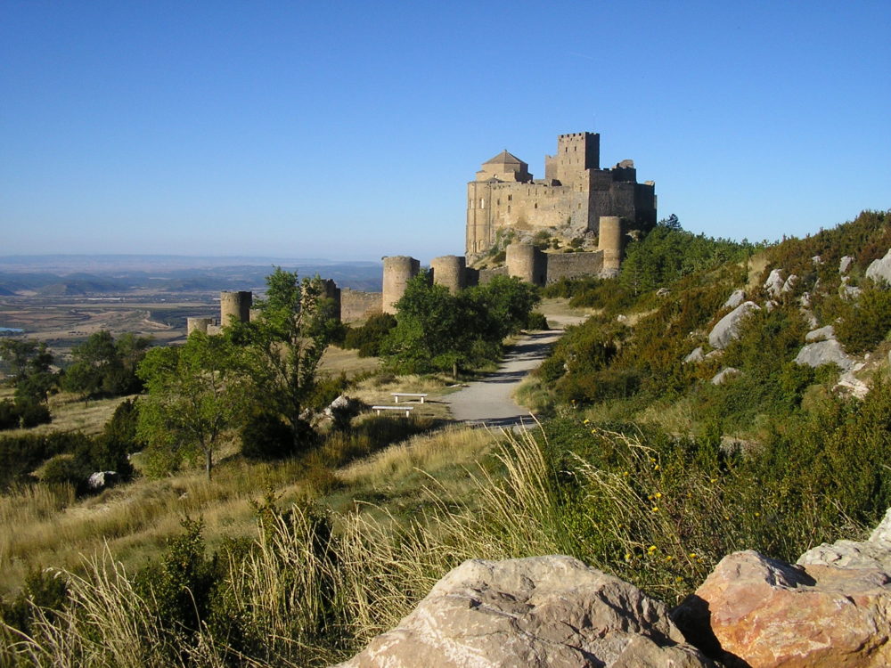 Castillo_de_Loarre_wikimedia_commons_Juango-1000x750 - El deslumbrante castillo de Aragón donde se rodó la película Reino de los cielos