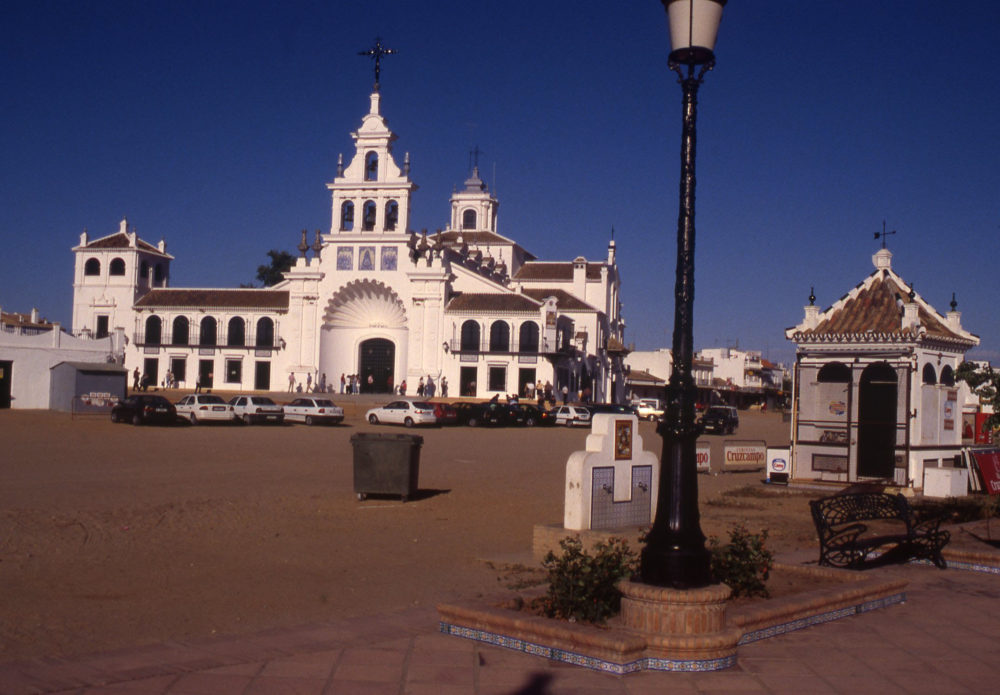 Este especial pueblito está en Huelva, tiene bonitas calles y aloja un importante Patrimonio de la Humanidad