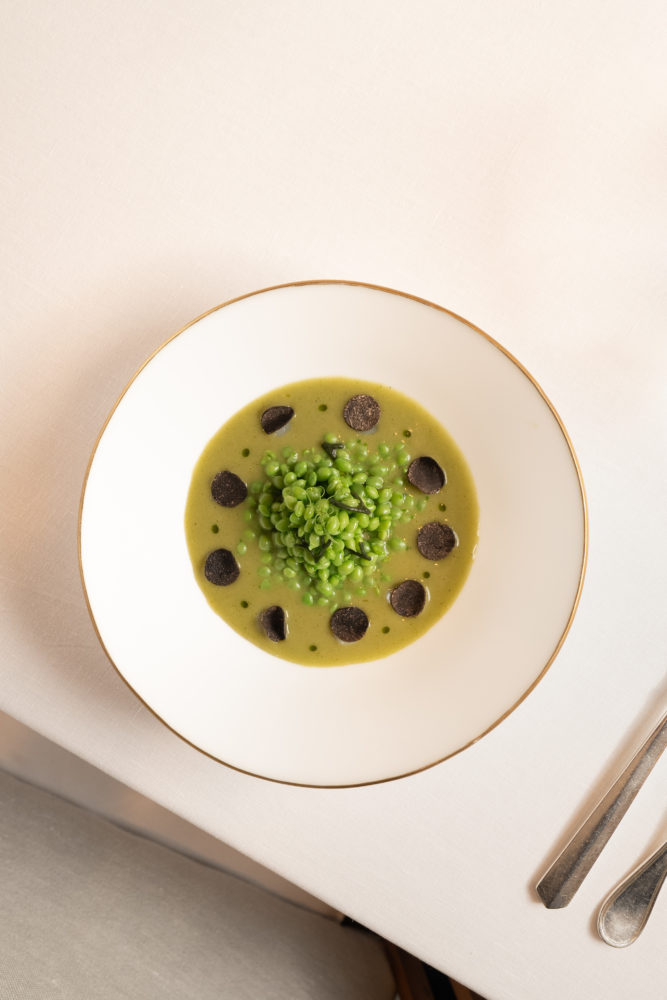 Enoteca_Guisante-lagrima-sedoso-de-codium-zamburina-trufa-melanosporum-I-667x1000 - España: 4 destinos gastronómicos para conocer en Semana Santa