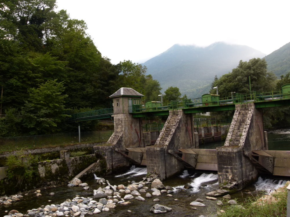 Garona_Bossost_-1000x750 - 3 tranquilos pueblos de montaña cerca de los Pirineos para una escapada rural