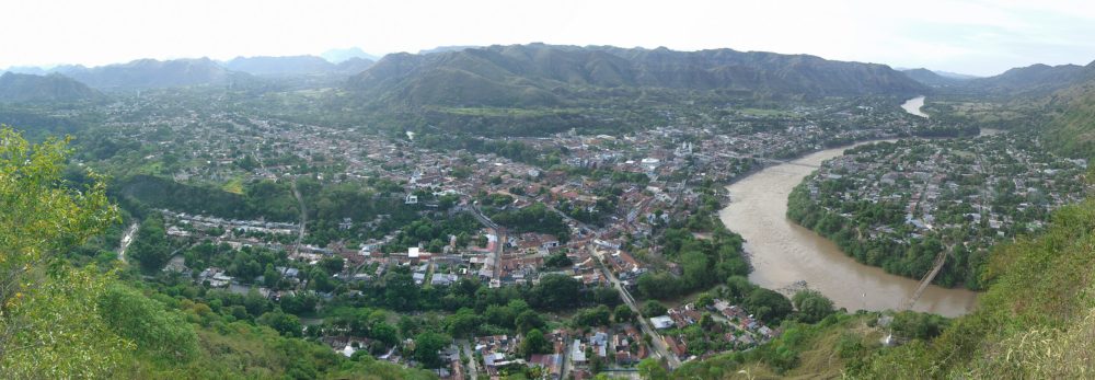 Honda-Philipp-Weigell-en-Wikimedia-Commons-1000x347 - Está a 4 horas de Bogotá, tiene los más deliciosos pescados y es un Pueblo Patrimonio con preciosas callecitas