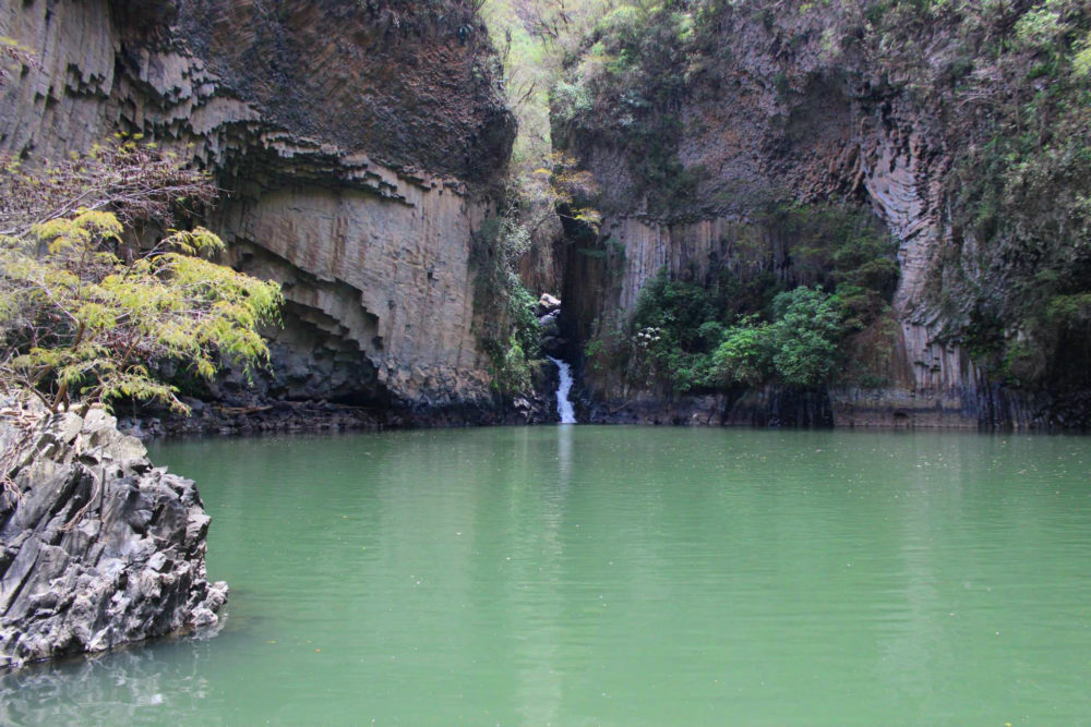 El Pueblo Mágico rodeado de cascadas y lagunas a 2 horas de Puerto Vallarta con muchos secretos arqueológicos