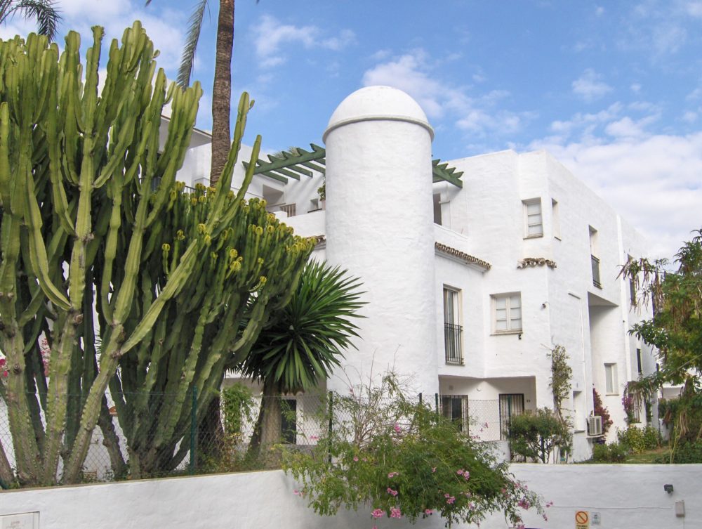 Mijas-Tyk-en-Wikimedia-Commons-1000x753 - El pueblo blanco andaluz con preciosas playas, campos de golf y una gran fortaleza histórica