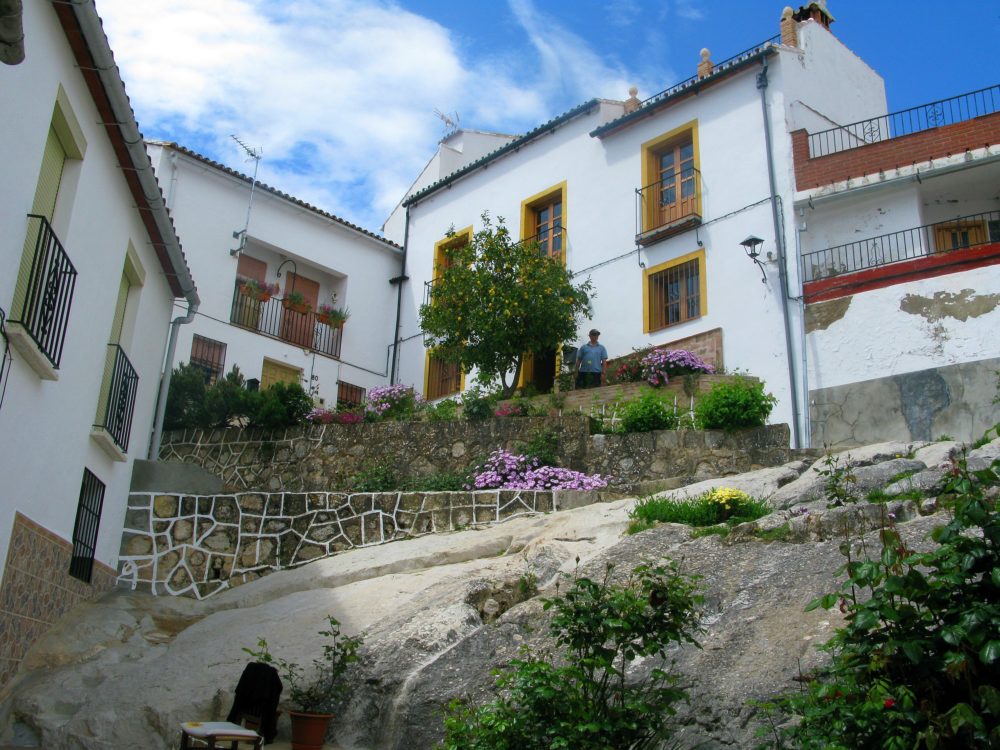 Montejaque-pueblo-blanco-1000x750 - 3 pintorescos pueblos blancos cerca de Ronda para una escapada de fin de semana