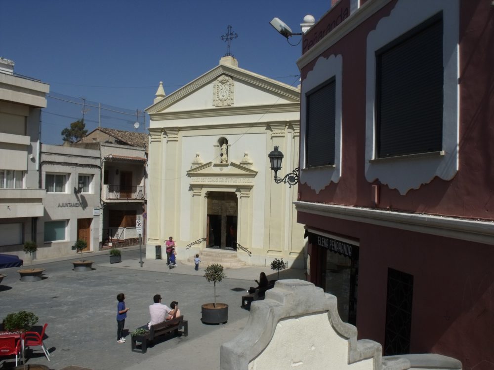 Montserrat_dAlcalans_wikimedia_commons_19Tarrestnom65-1000x750 - El tranquilo pueblo a media hora de Valencia con impresionantes vistas panorámicas que es perfecto para hacer senderismo