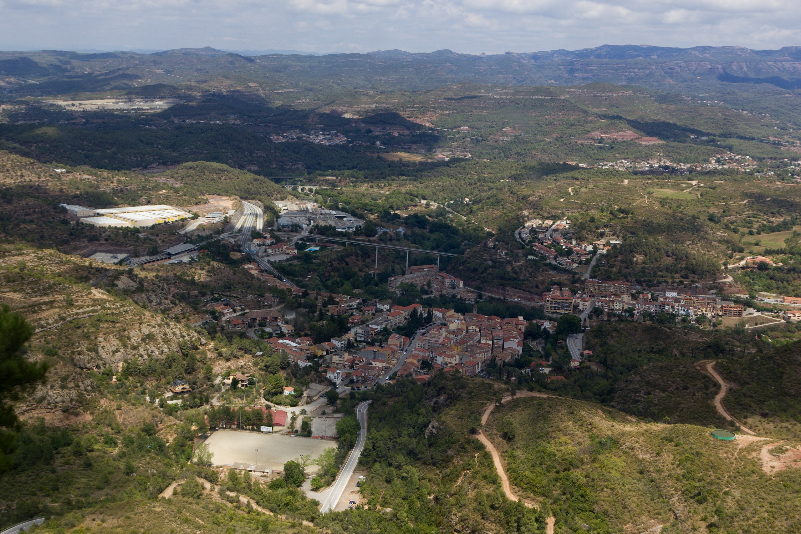 El tranquilo pueblo a media hora de Valencia con impresionantes vistas panorámicas que es perfecto para hacer senderismo