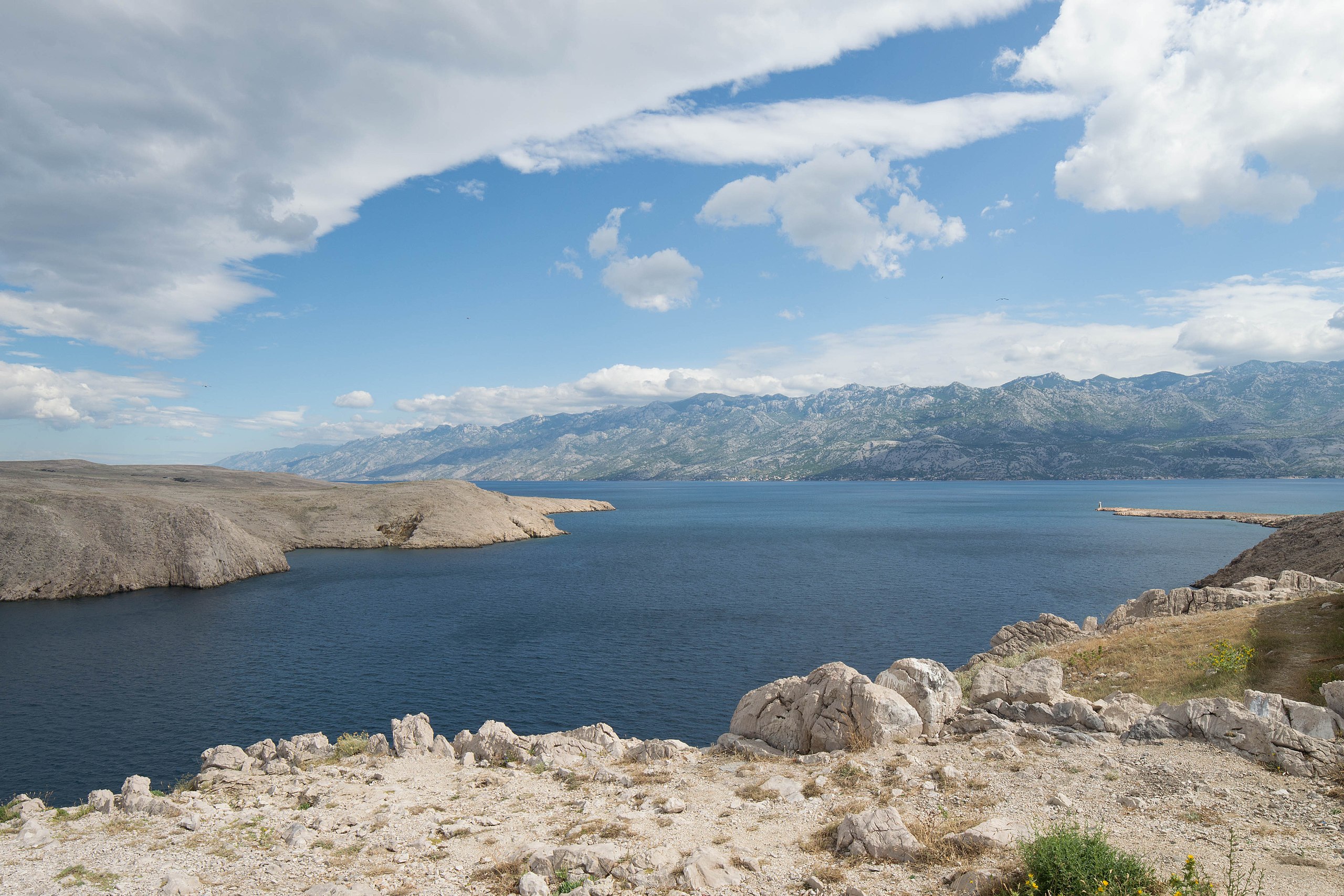 Esta playa es considerada una gema oculta de Europa por su inusual paisaje